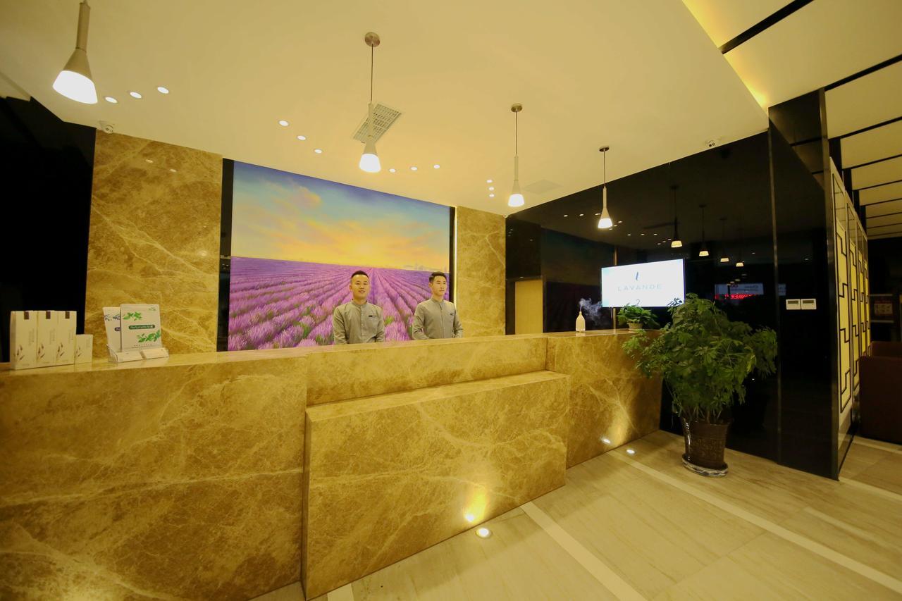 Lavande Hotel Qingdao North Station Shop Extérieur photo