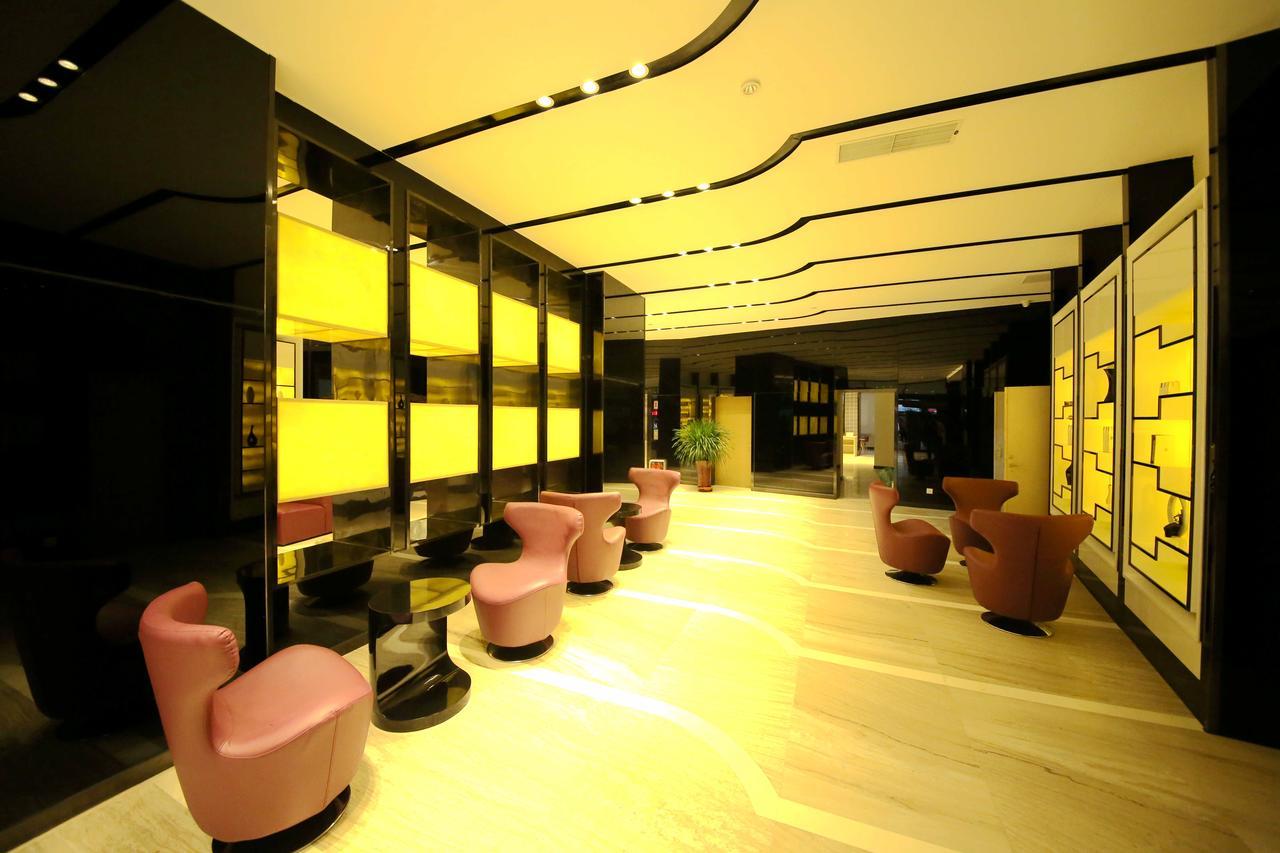 Lavande Hotel Qingdao North Station Shop Extérieur photo