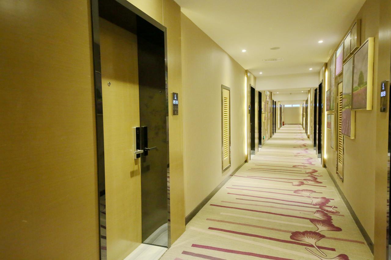 Lavande Hotel Qingdao North Station Shop Extérieur photo