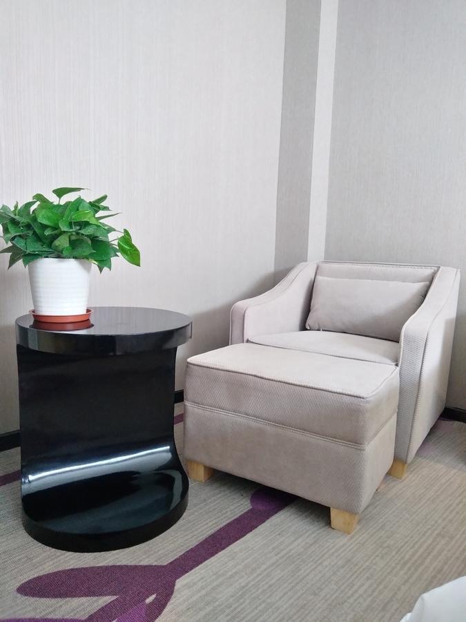 Lavande Hotel Qingdao North Station Shop Extérieur photo